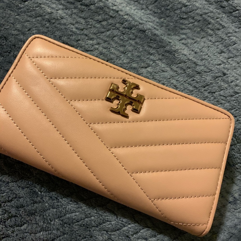 Tory Burch wallet❤️